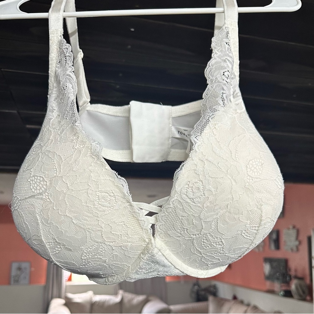 Torrid curve white lace bra